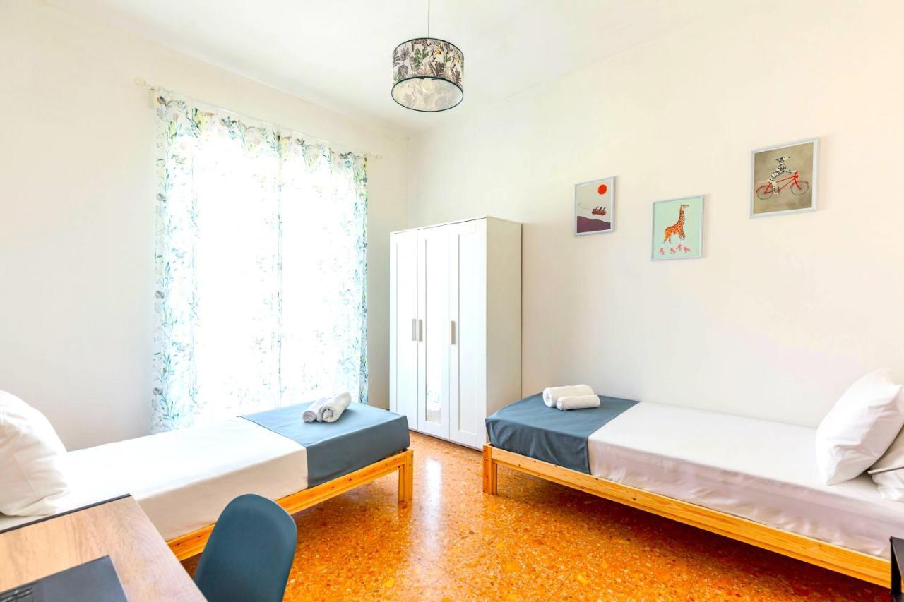 Hostly - Family Stresa Apartment Rom